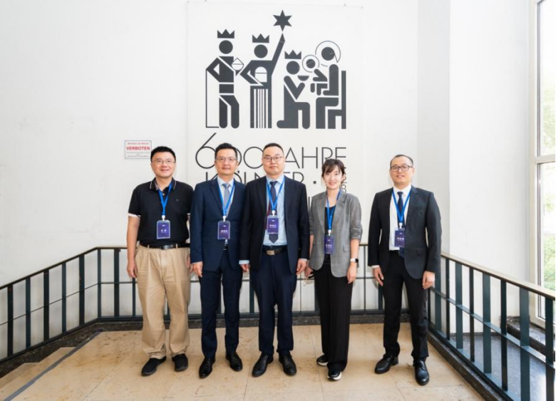 泮伟江院长带团赴欧参加多场学术活动(简版——图文述要)(1)泮老师改后的版本-王修1303.png