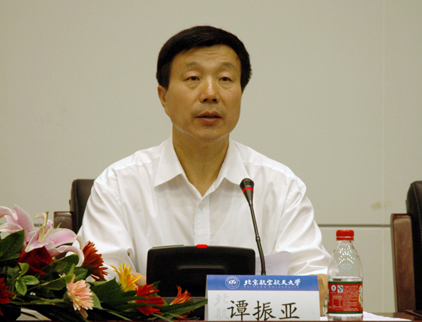 我校"平安奥运行动"学生志愿者大队成立