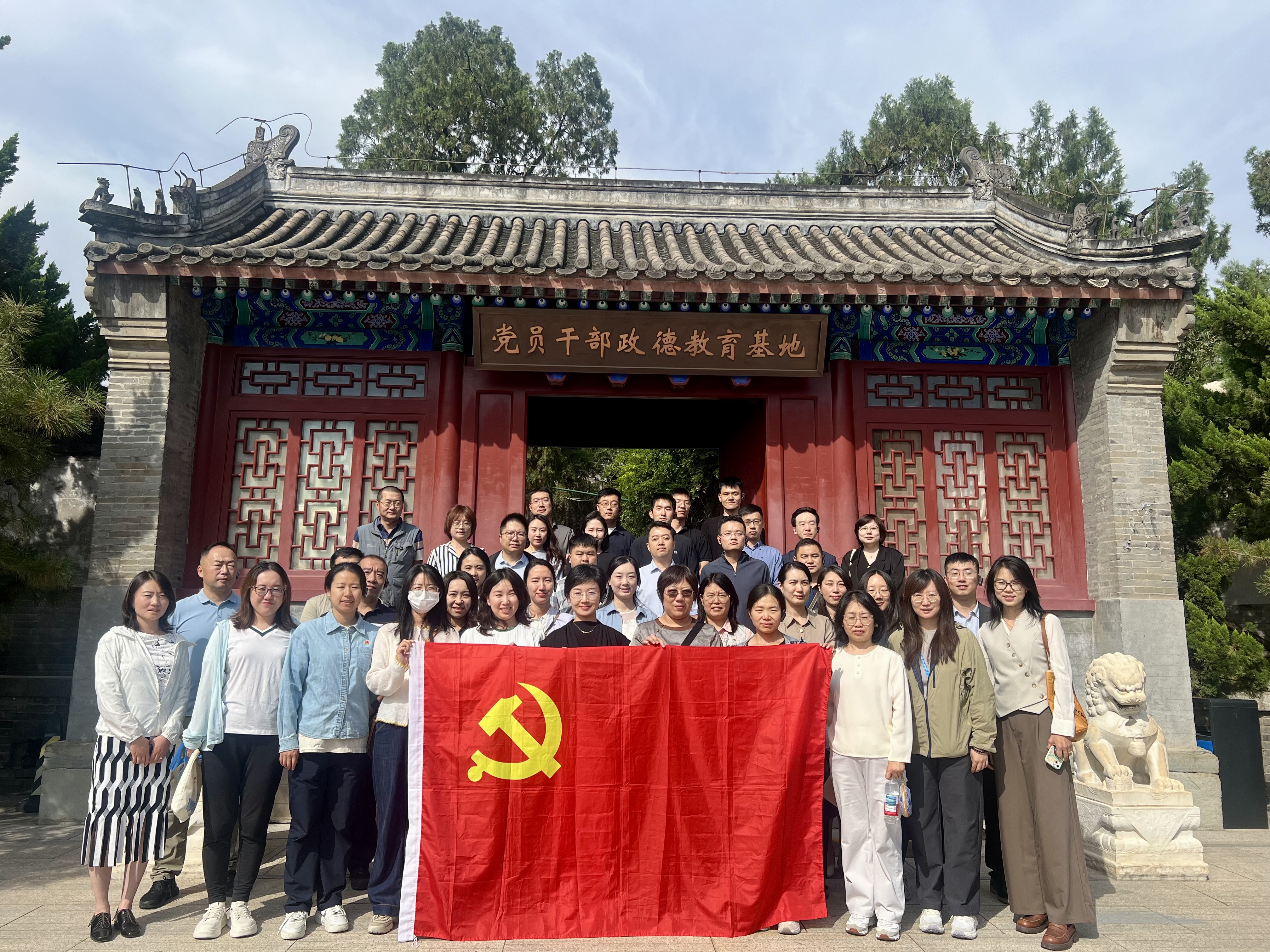 参观照片1.jpg