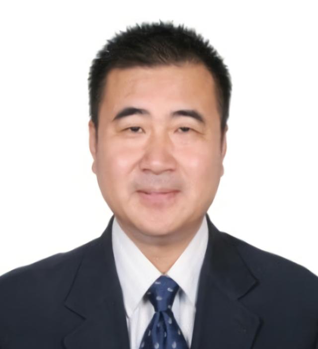 清华大学孙富春教授特邀报告 新闻网